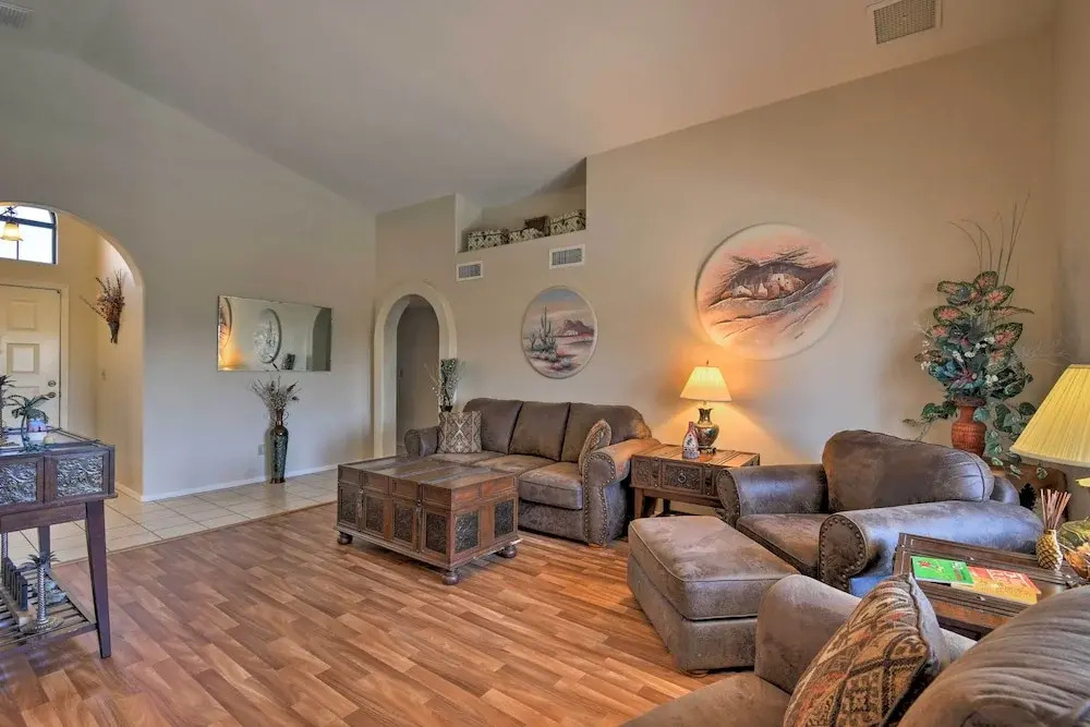 Walk to NFL Games: Glendale Home Near Golf