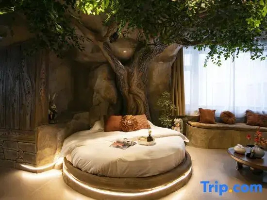Miyu Yunxi Boutique Homestay (Central Street China Baroque Metro Station Branch)