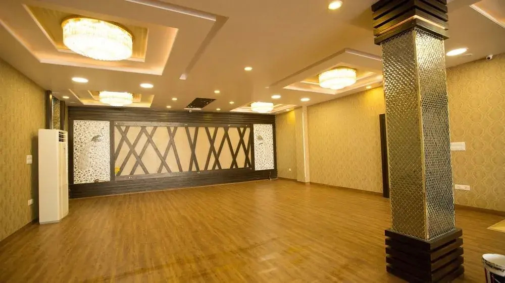 White Mushroom hotel - V Inn