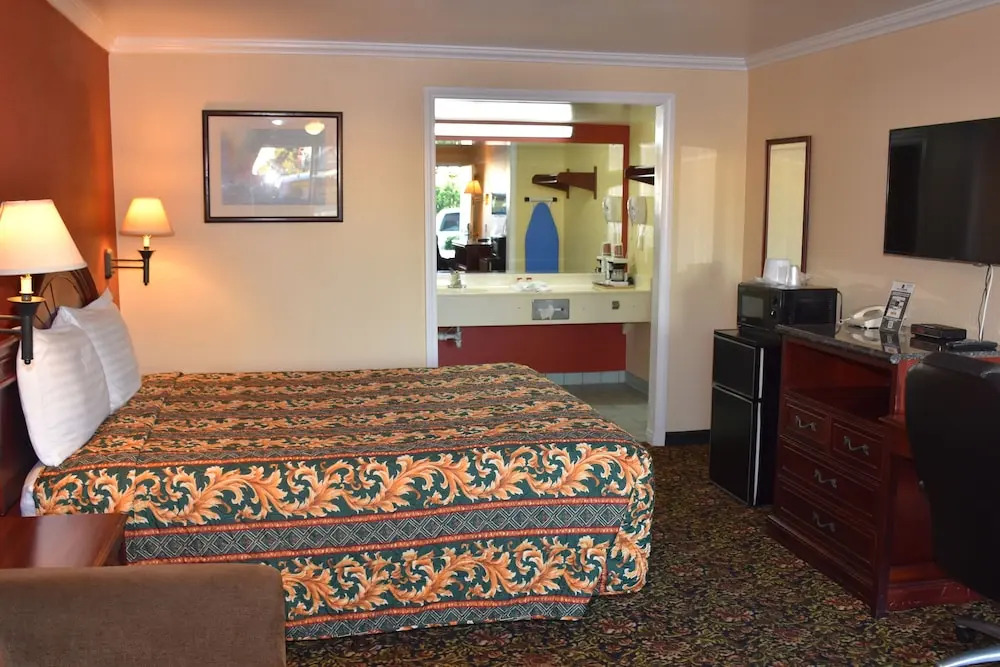 Dynasty Suites Santa Fe Springs