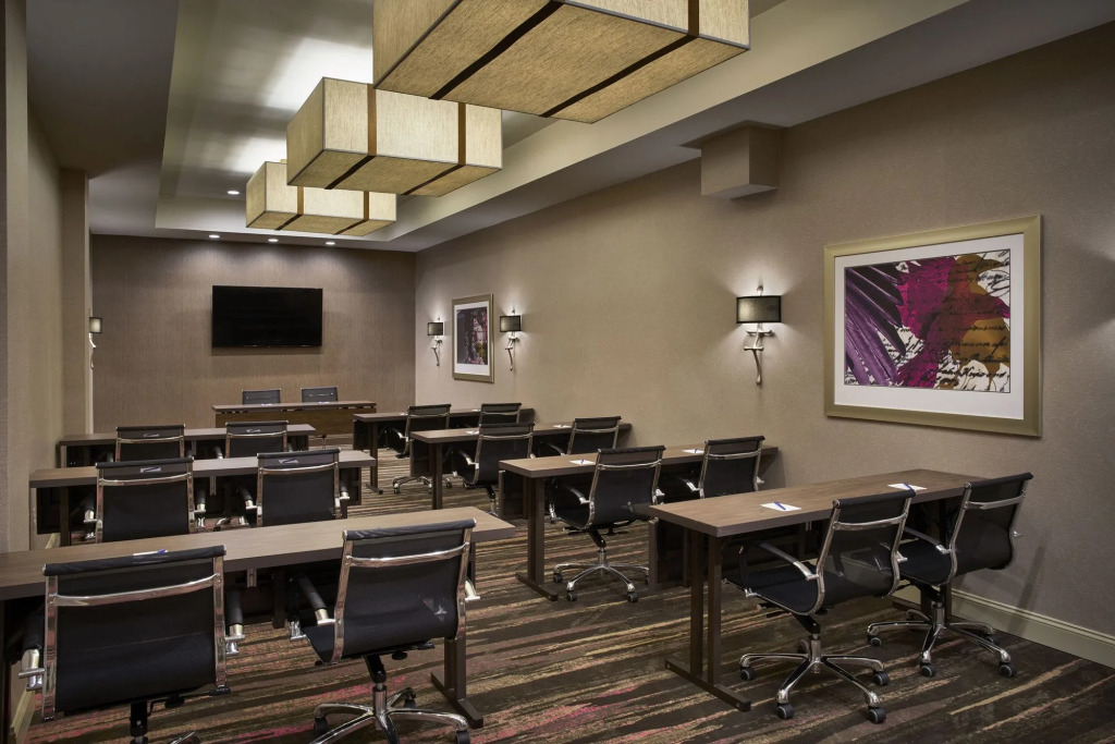 Sonesta Hotel Baltimore Inner Harbor