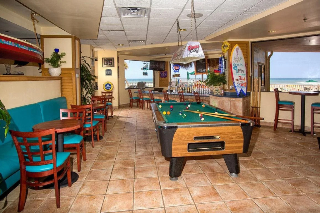 Отель Renaissance Daytona Beach Oceanfront