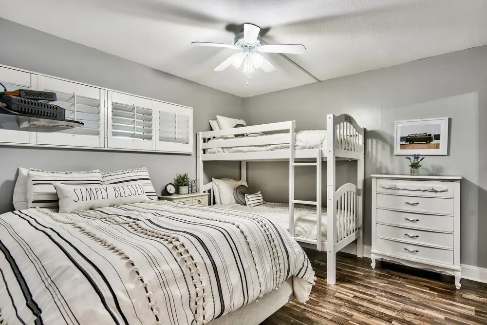 Gulf Shore Condo #211 - 2 Br condo by RedAwning
