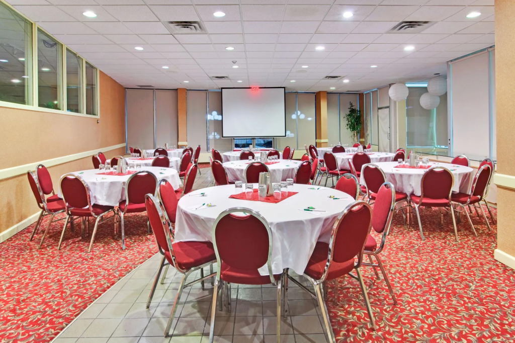 Holiday Inn Hotel Peterborough Waterfront by IHG