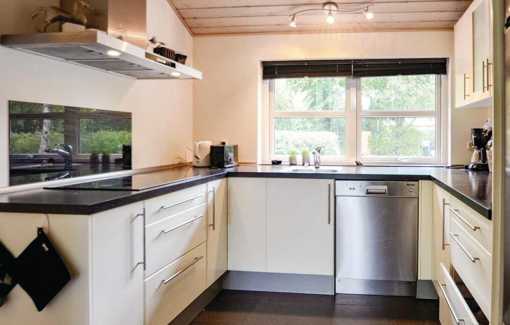 Amazing Home in Ebeltoft With 3 Bedrooms and Wifi