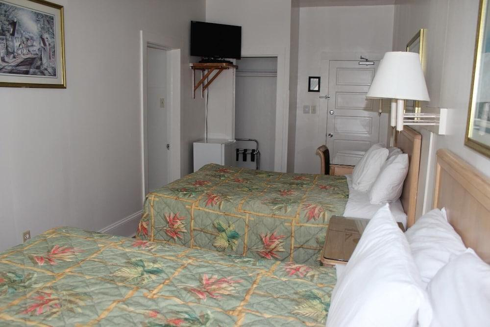 Surf Villa Hotel