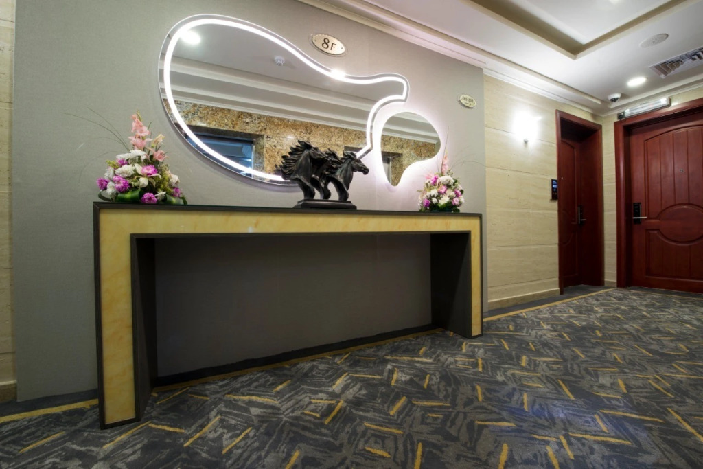 Bram Hotel