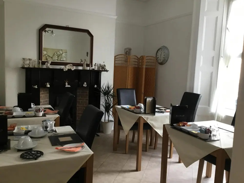 Poppy's Guest House