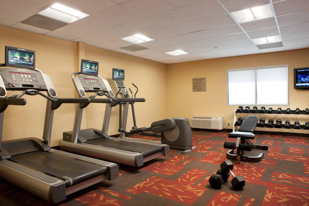 Courtyard by Marriott Bakersfield