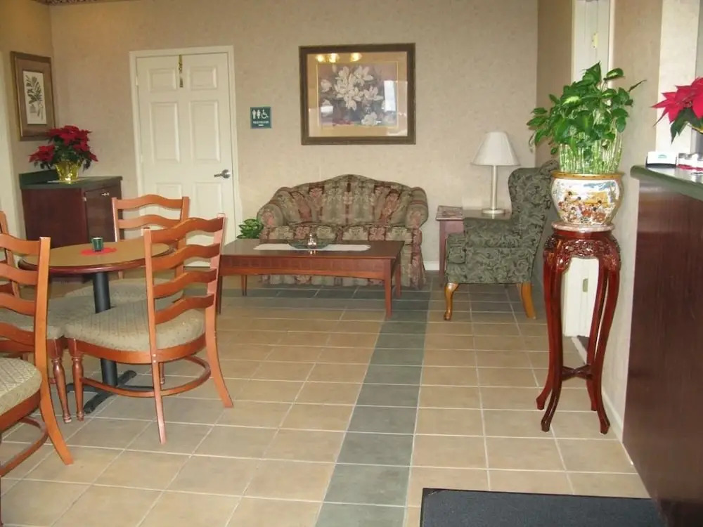 Deerfield Inn & Suites