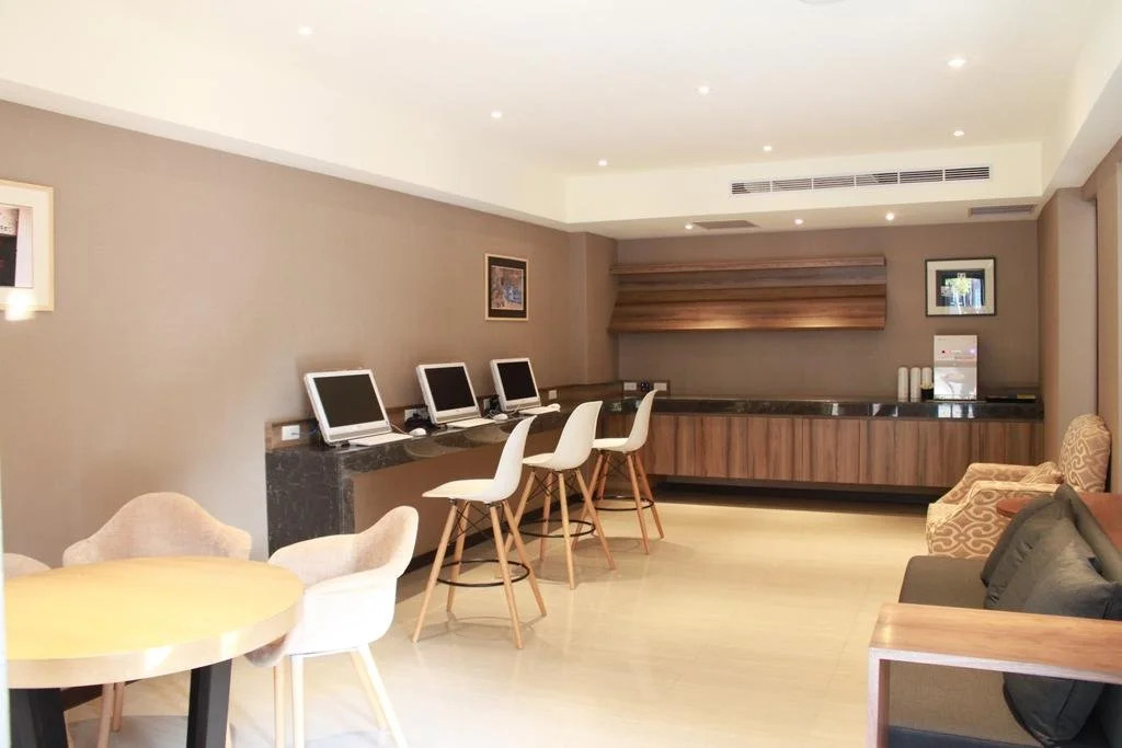 VeryGood Business Hotel