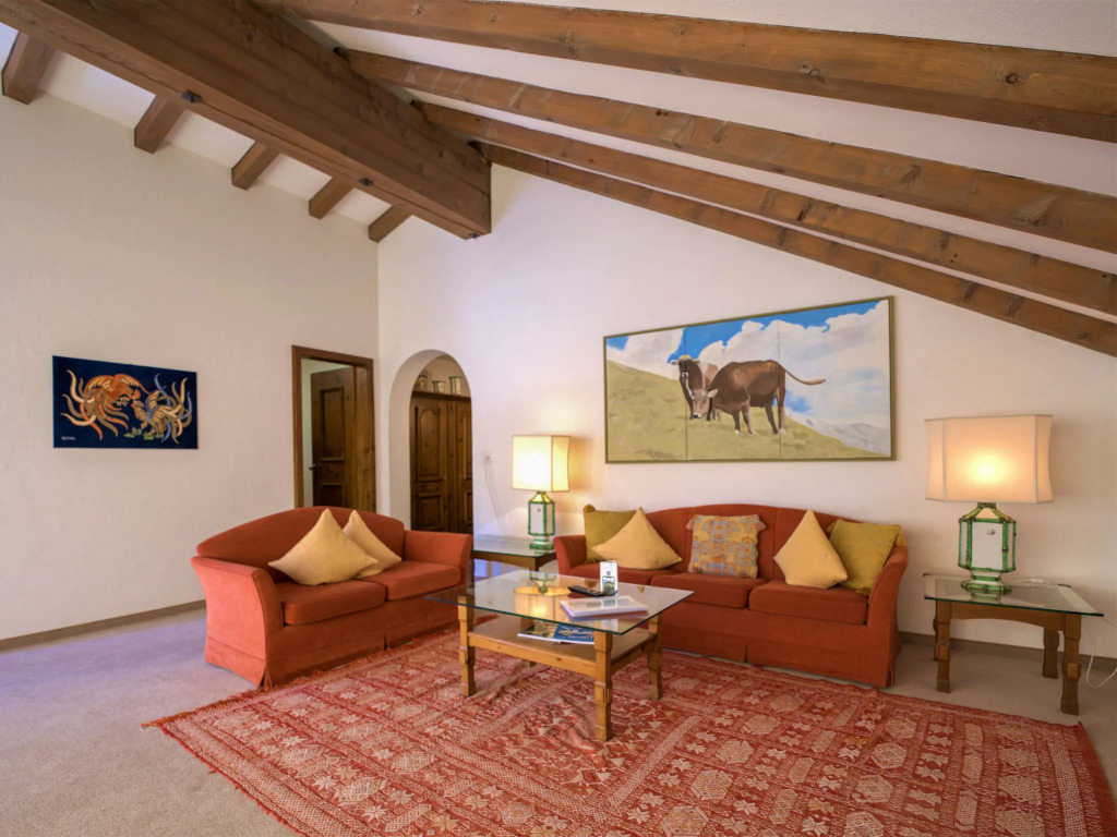 Apartment Chesa La Sajetta 12 by Interhome