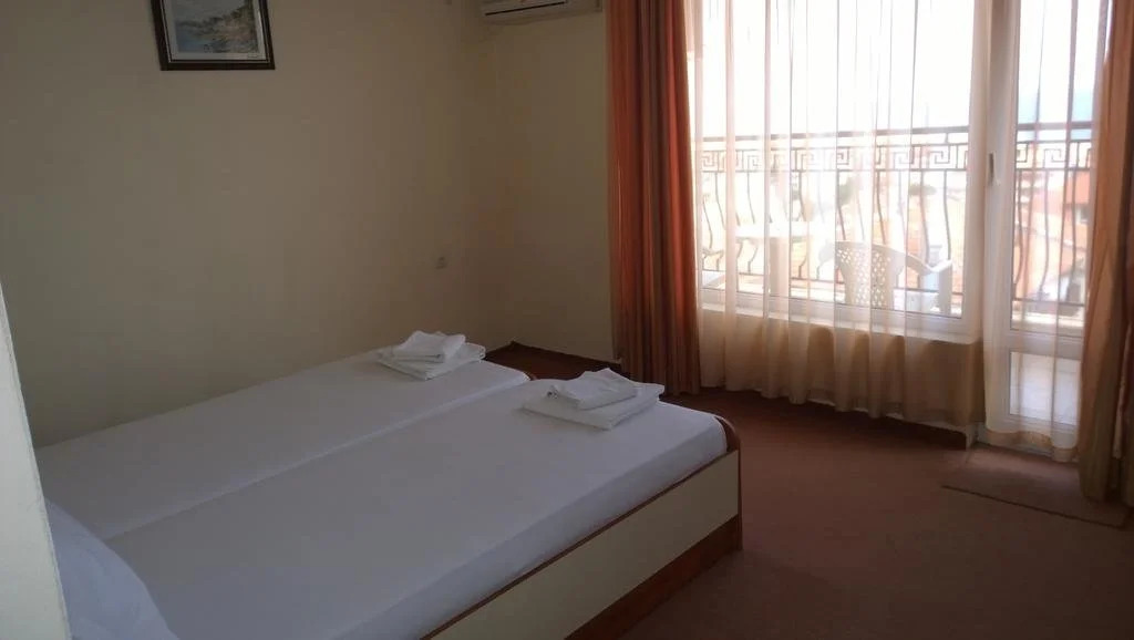 Elinor Guest House