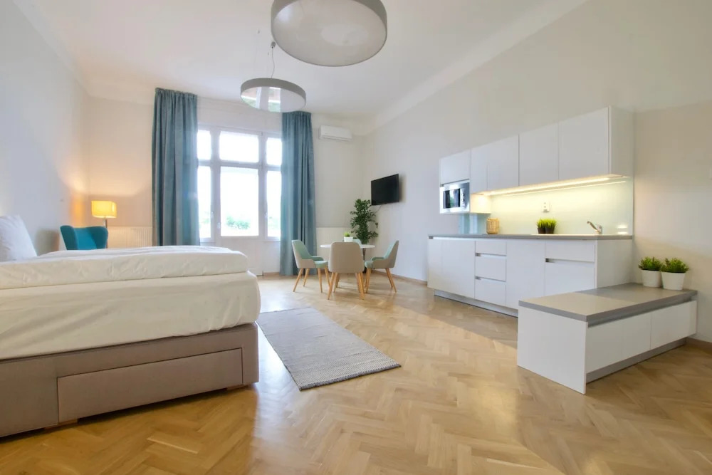 EuroPest Luxury Suites by Hi5 Apartments