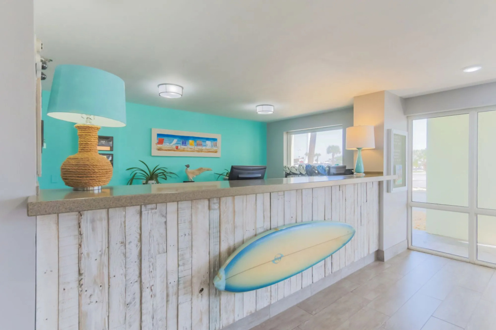 Surf & Sand Hotel