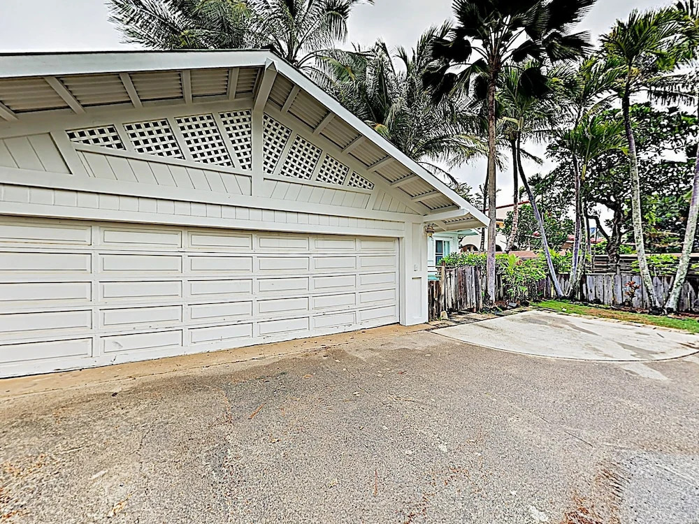 New Listing! Ohana Studio - Steps to Lanikai Beach cabin
