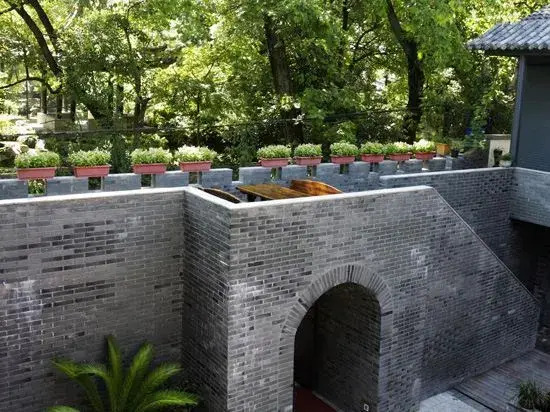 Shaoxing Dayue Xiaoyuan Culture Theme Hotel (Lu Xun's hometown Shenyuan Branch)