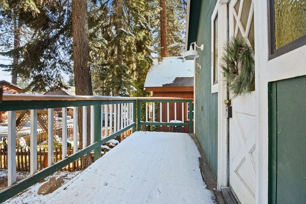 Pino Point Steps to Tahoe Beaches