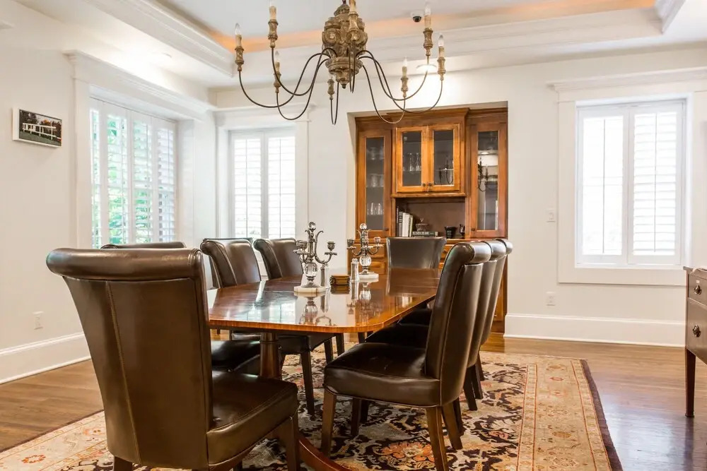 Oak Street Mansion