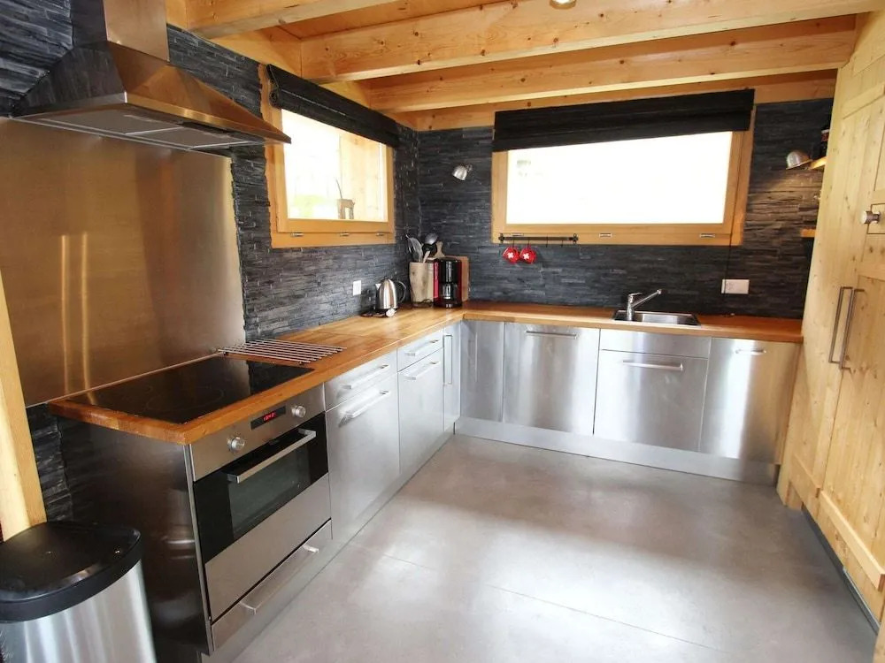 Chalet in La Tzoumaz Near Ski Slopes