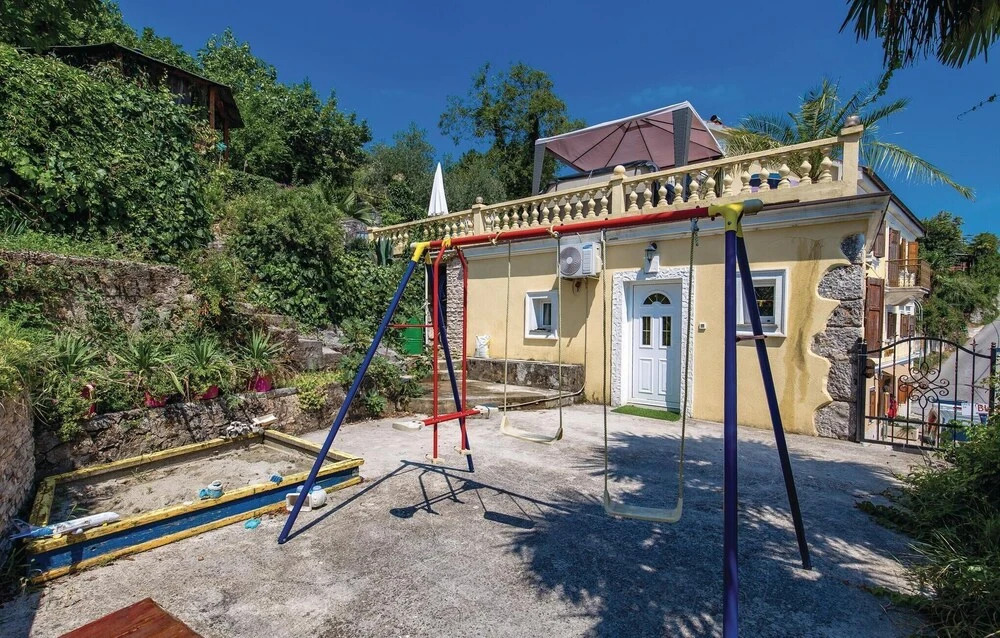 Amazing Home in Bregi With Sauna, Wifi and 4 Bedrooms