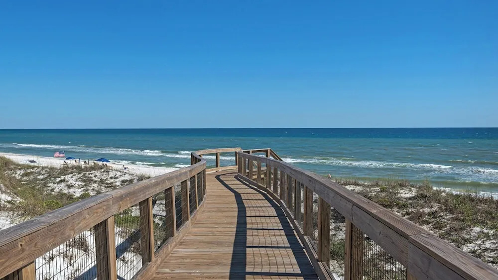 Watersound 4BR w/ Heated Pool, Golf Carts & Bikes - Sleeps 12