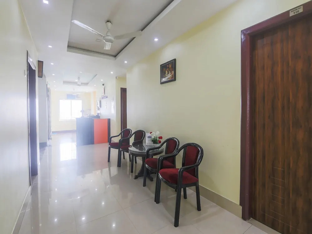 OYO 23008 Labanya Holiday Home