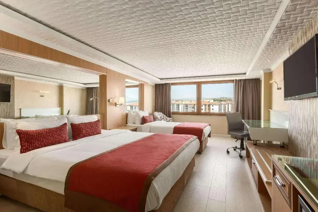 Ramada Usak