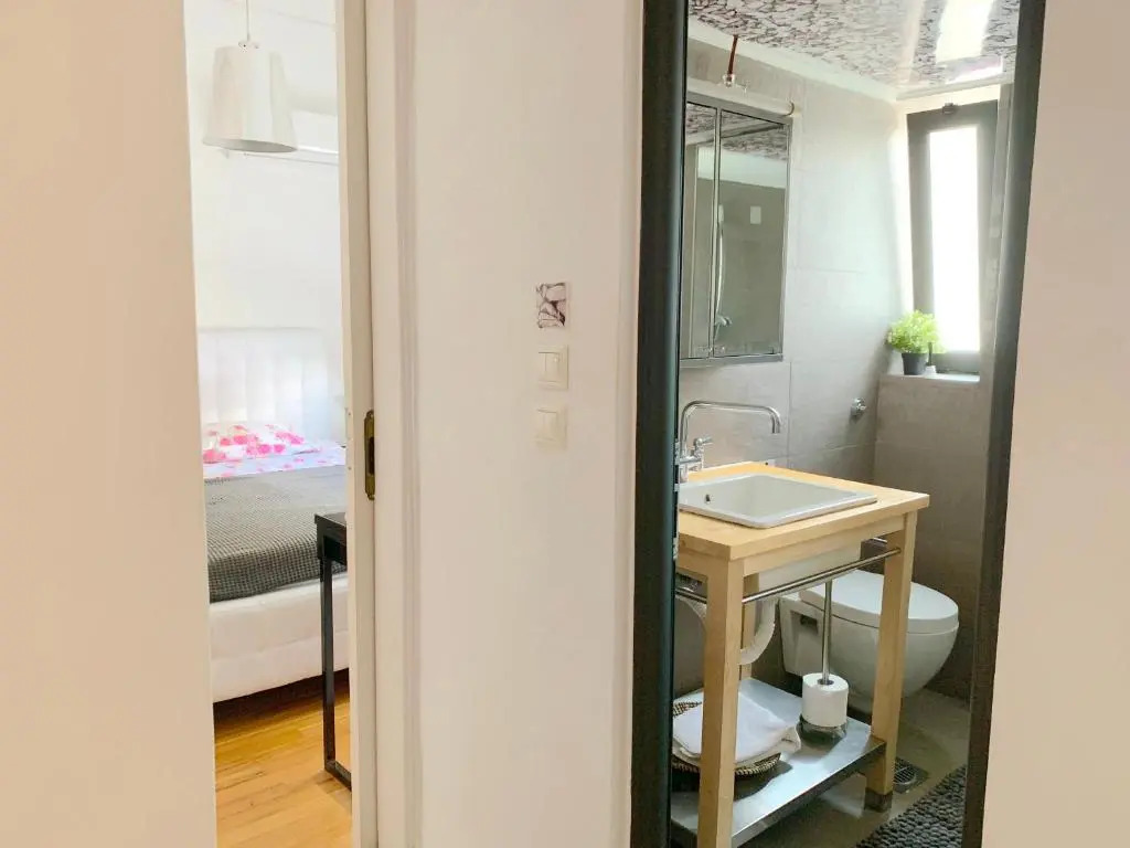 Modern Apartments close to Hospitals and OAKA