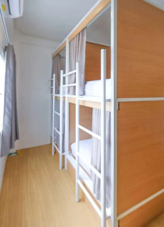 Simple to Sleep Hostel