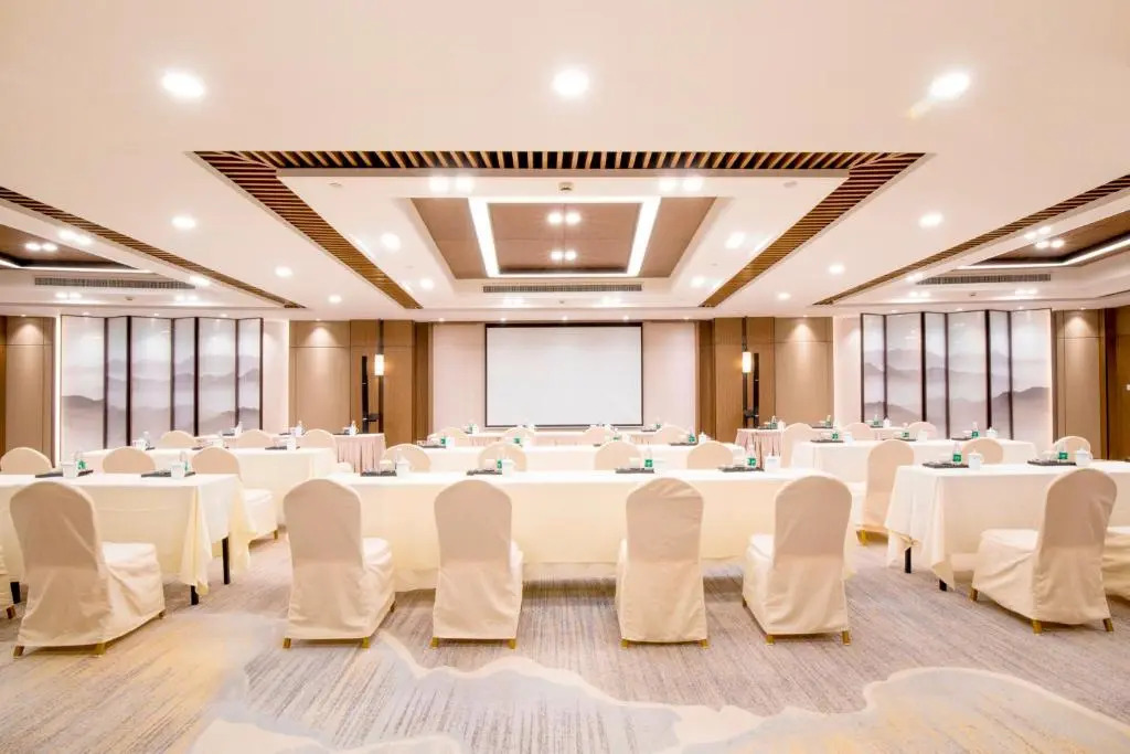 Jin Jiang Pine City Hotel