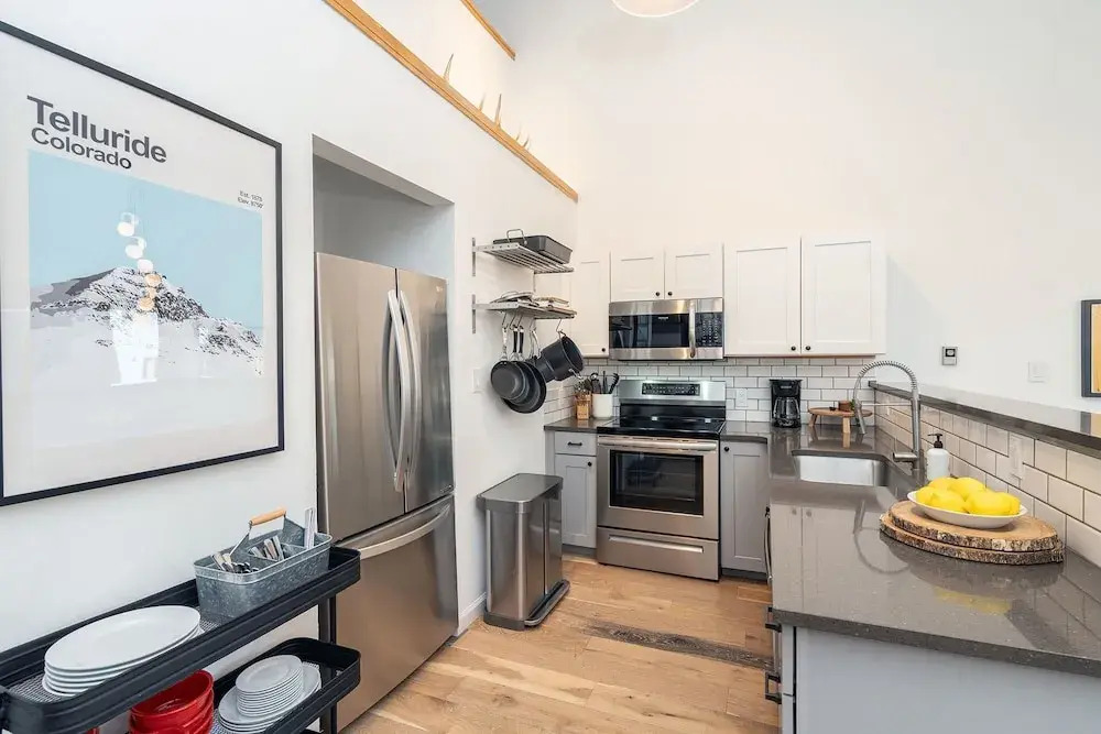 Chalet Chic Condo, Short Walk To Lift 7, Covered Parking 2 Bedroom Condo by RedAwning