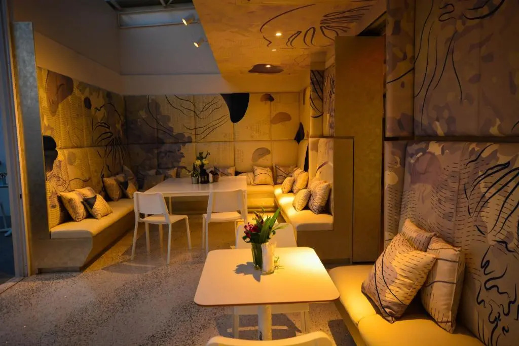 Comet Hotel Surat Thani