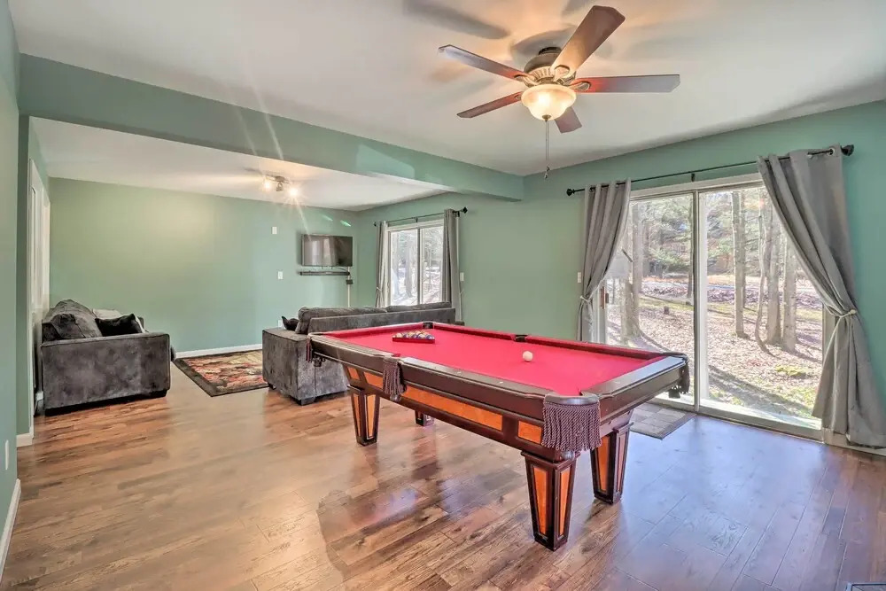 Hike & Swim: Family Home in Albrightsville!