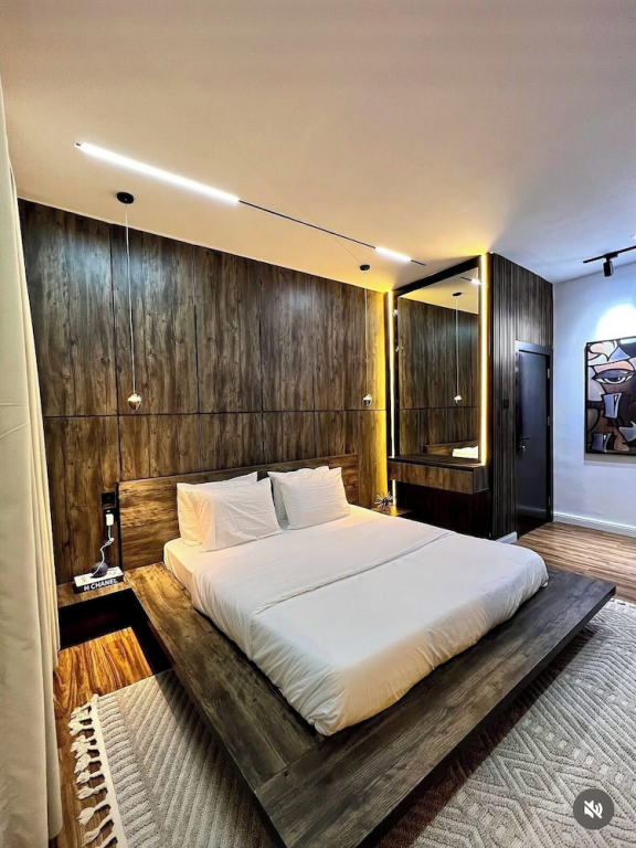 Summer Suites
