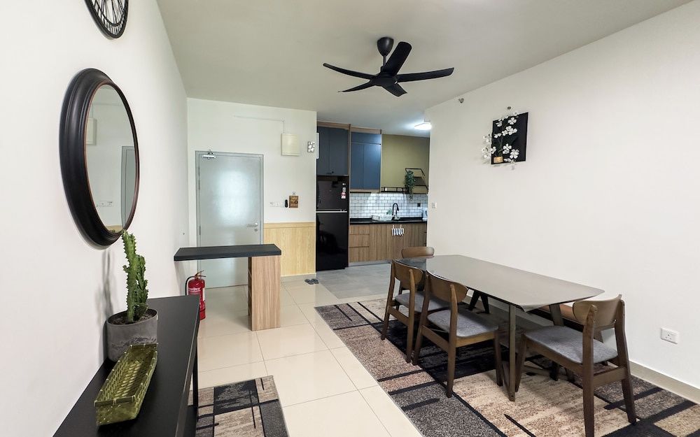 Residensi Suasana Damai by Airhost