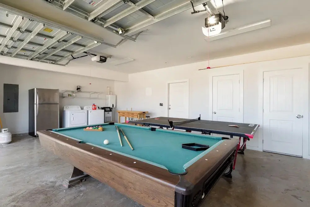 Pet Friendly Shared Pool Sleeps 14