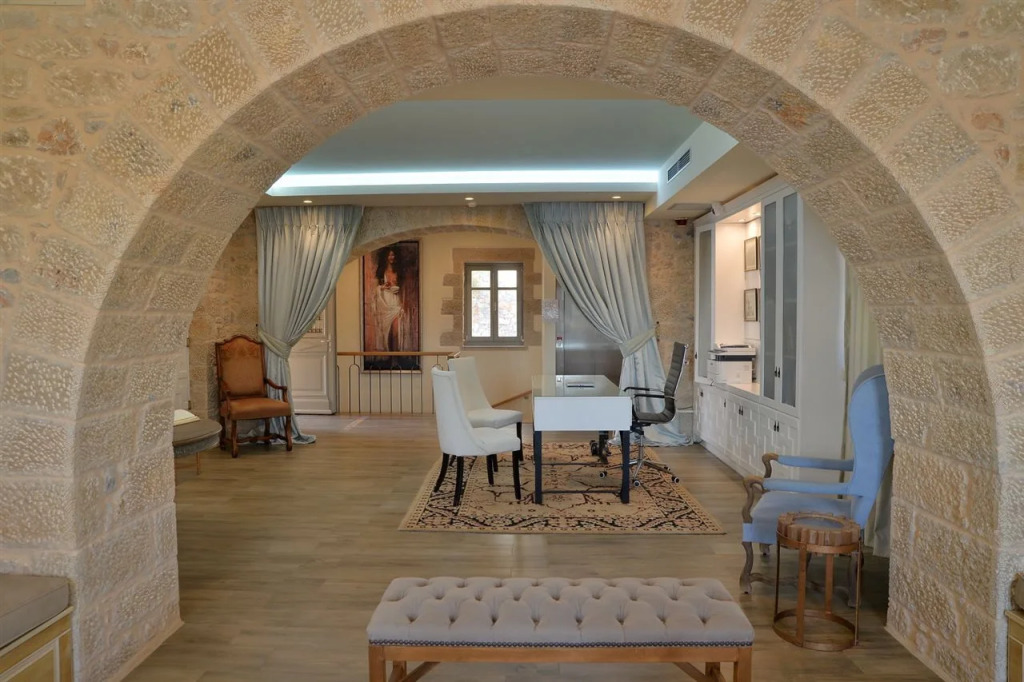 Akrolithi Boutique Hotel