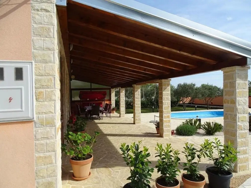 Villa Rossa mit Pool für 8 Personen