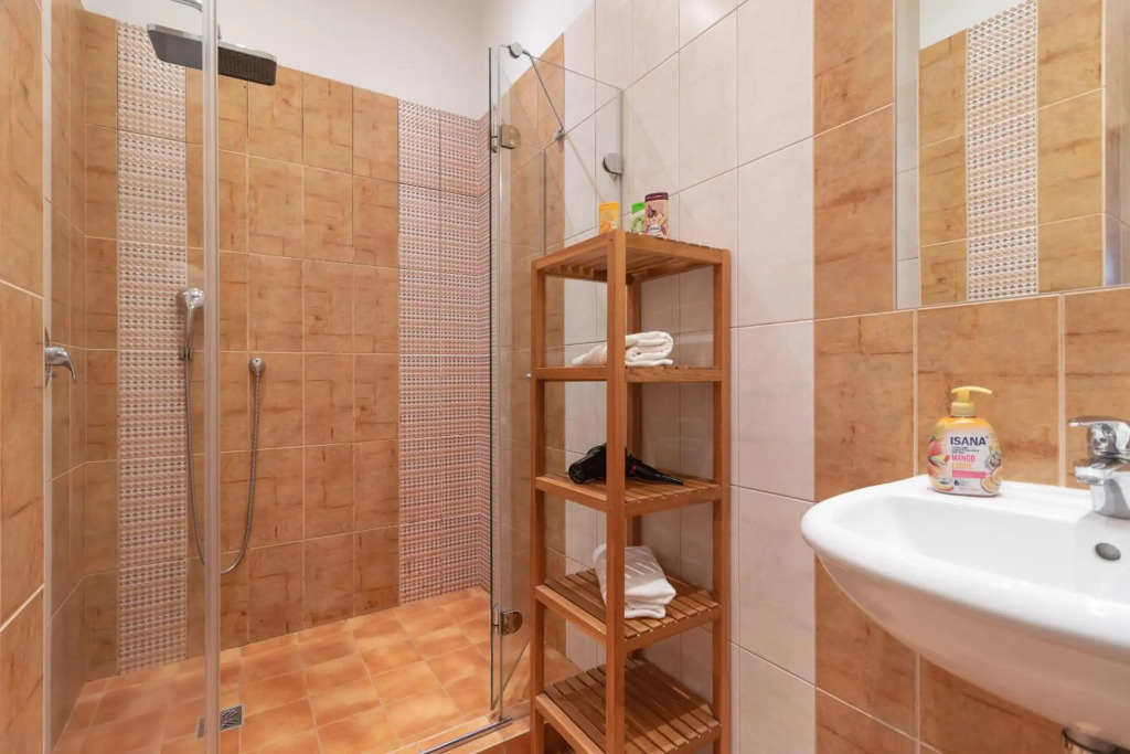 Exclusive Old Town Suites with City Views & AC by EasyBNB Premium