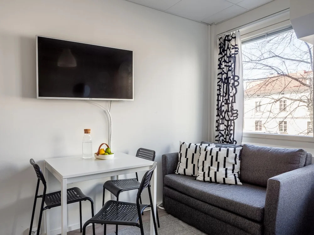 Modern Downtown Studio - "Pikku Ronka" - Hosted by 2ndhomes