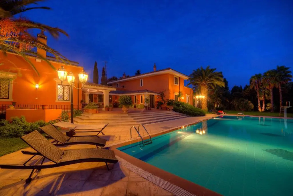 Villa piscina, calcio, tennis, beach-volley m990