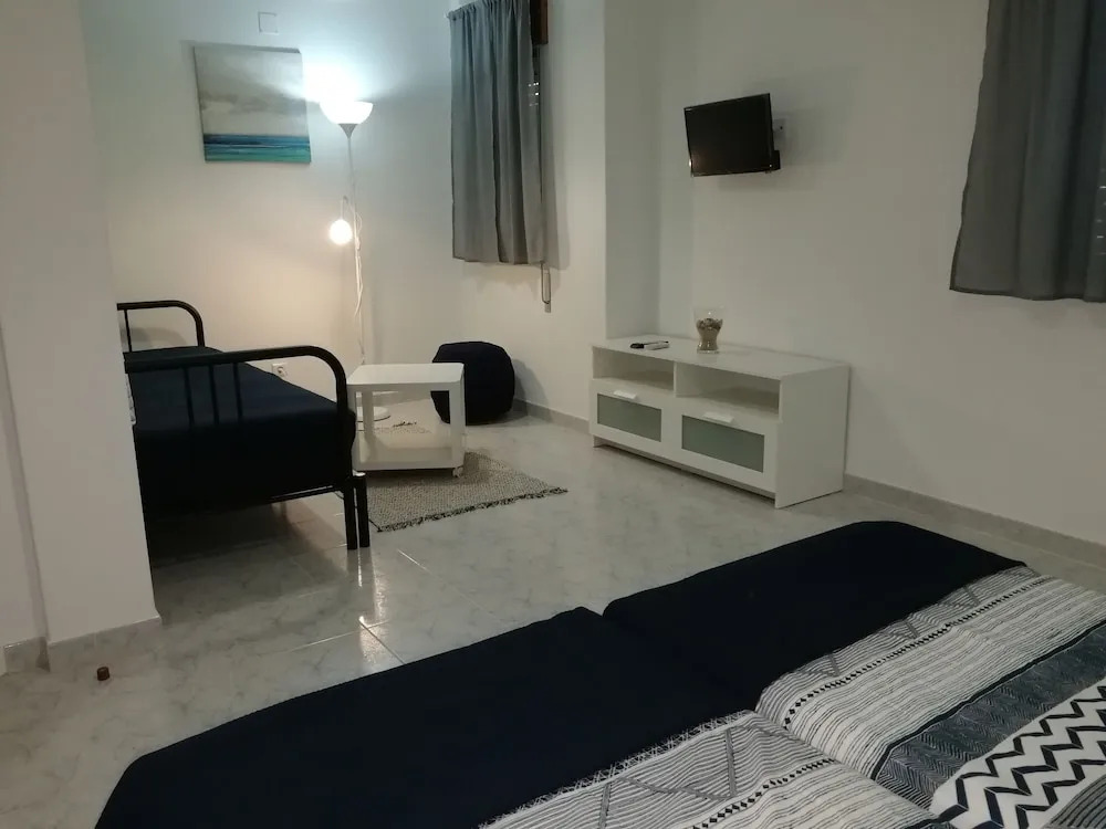 Ocean's 7 - Lagos Guest House