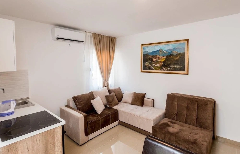 Apartments Belani
