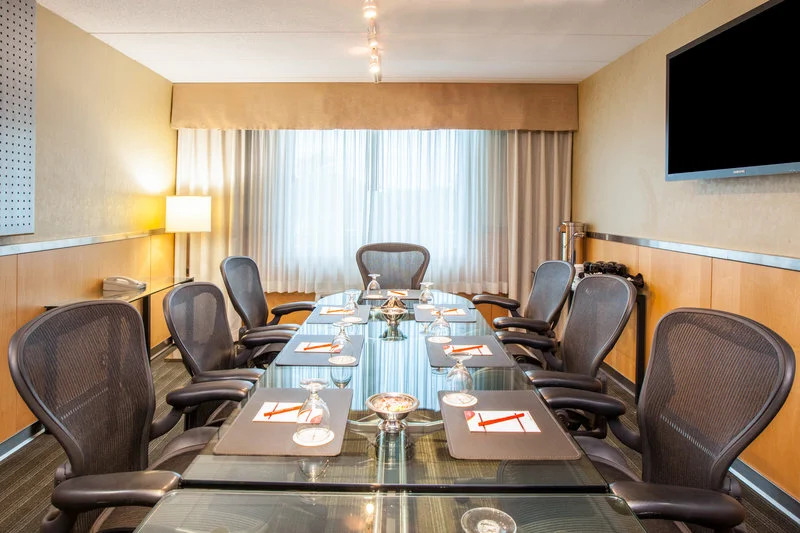 Crowne Plaza West
