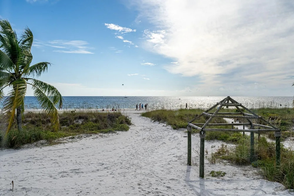 2890 Seaview by Coastal Vacation Properties