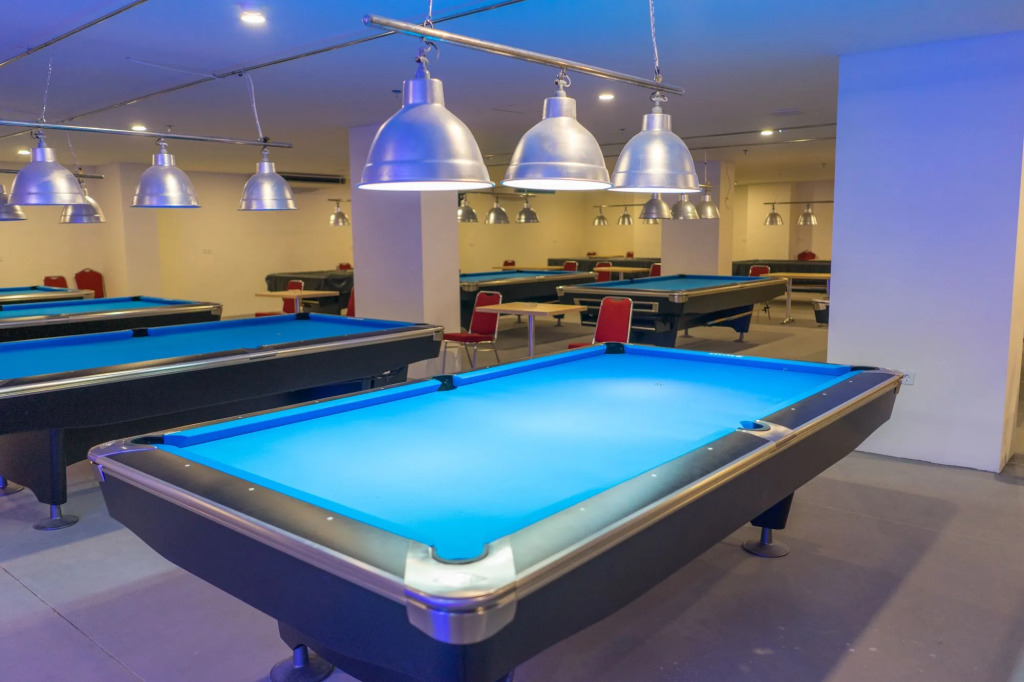 I&M Hotel Billiard