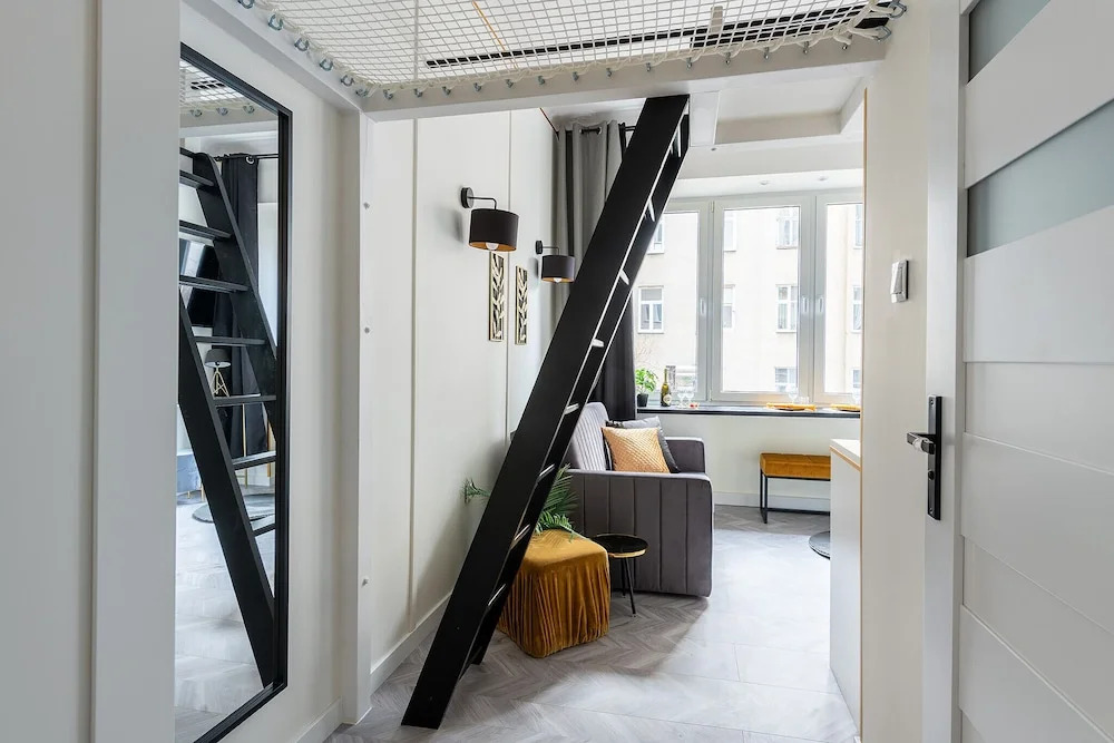 Sienna Modern Studio by Renters