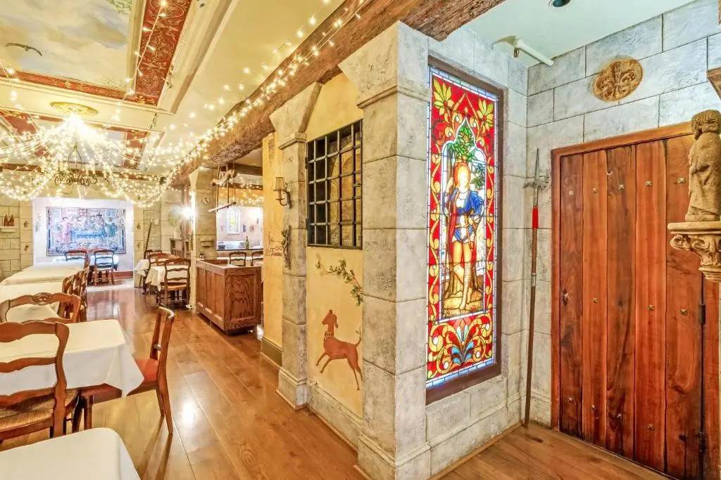 Cornell Hotel