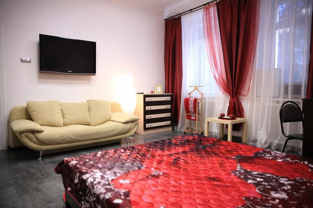 Home Slava White